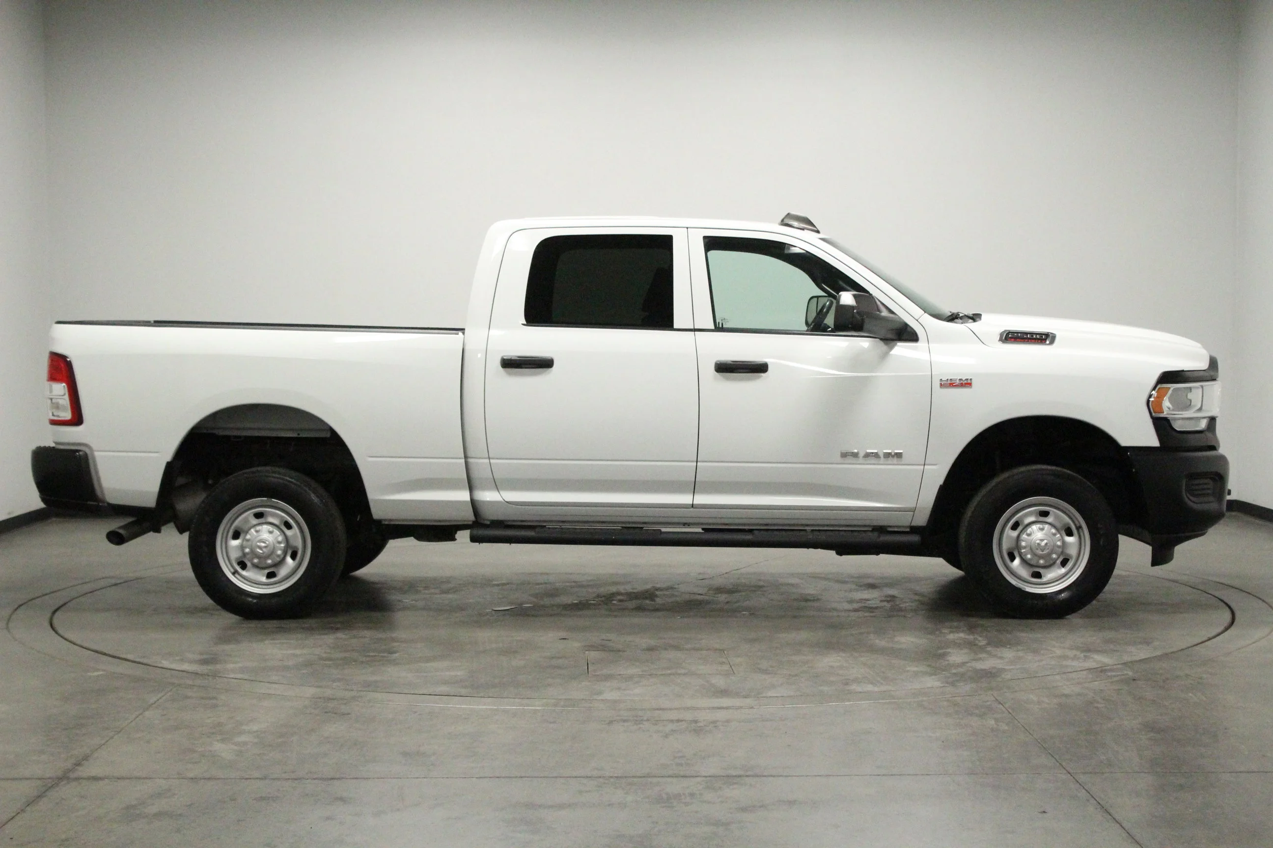 Used 2022 Bright White Clearcoat Ram Tradesman image 9