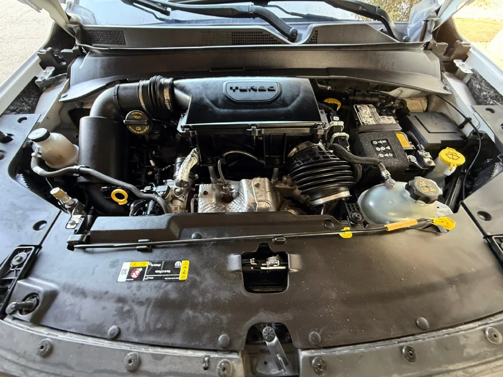 Used 2024 White Jeep Latitude image 20