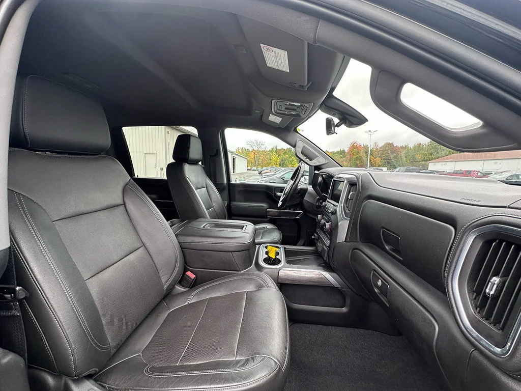 Used 2020 BLACK Chevrolet LTZ image 20