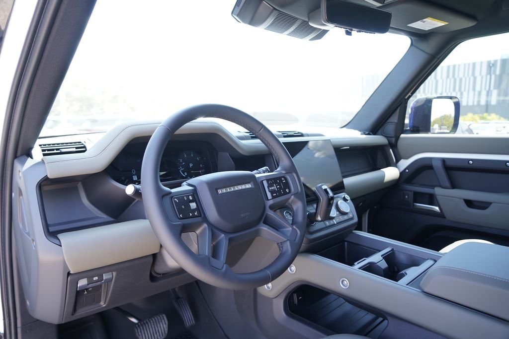 New 2026 Fuji White Land Rover S image 10