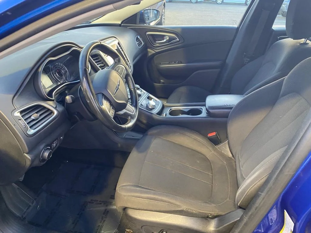 Used 2015 Blue Chrysler Limited image 5
