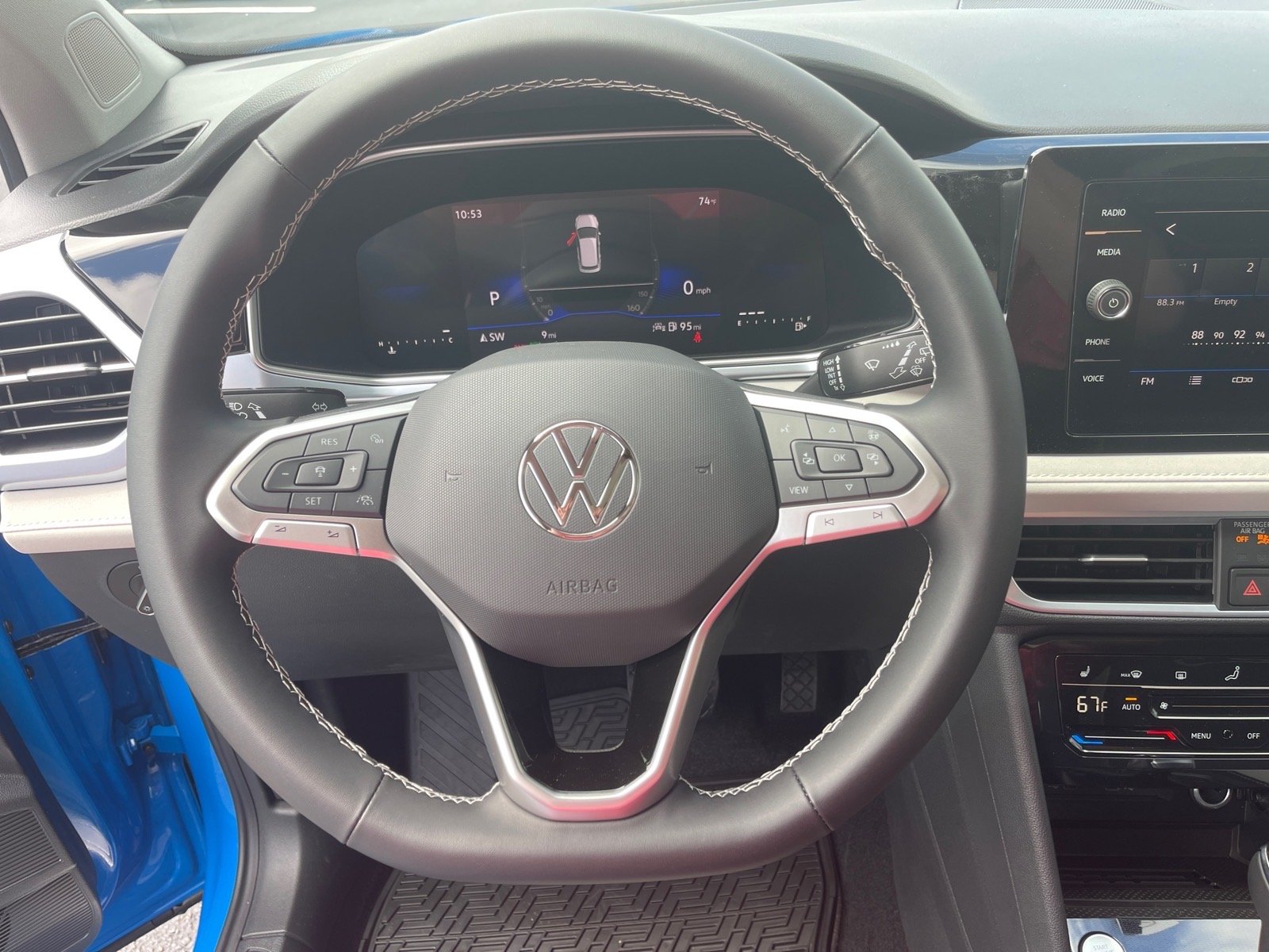 New 2026 Cornflower Blue Volkswagen SE image 7