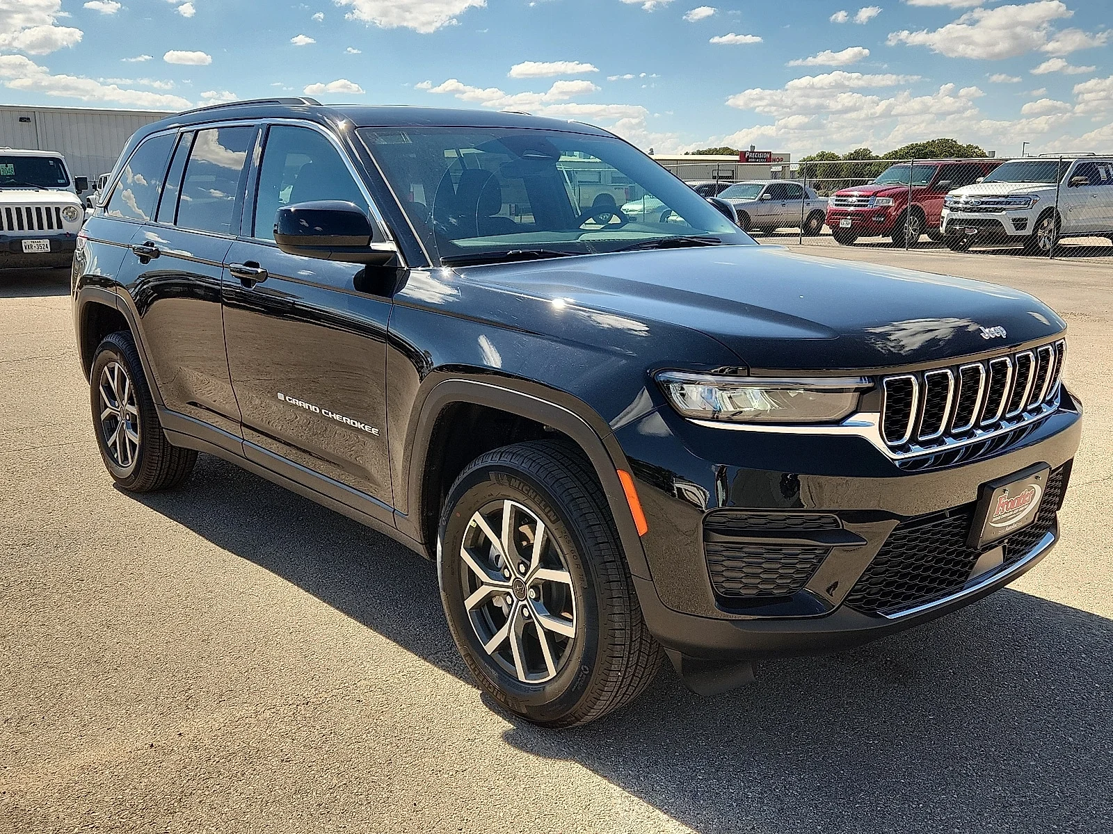 New 2027 High-Gloss Black Paint Jeep LAREDO 4X4 image 6