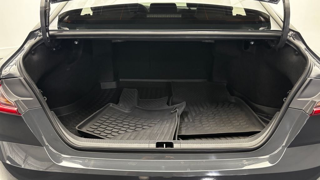 Used 2025  Toyota LE image 35