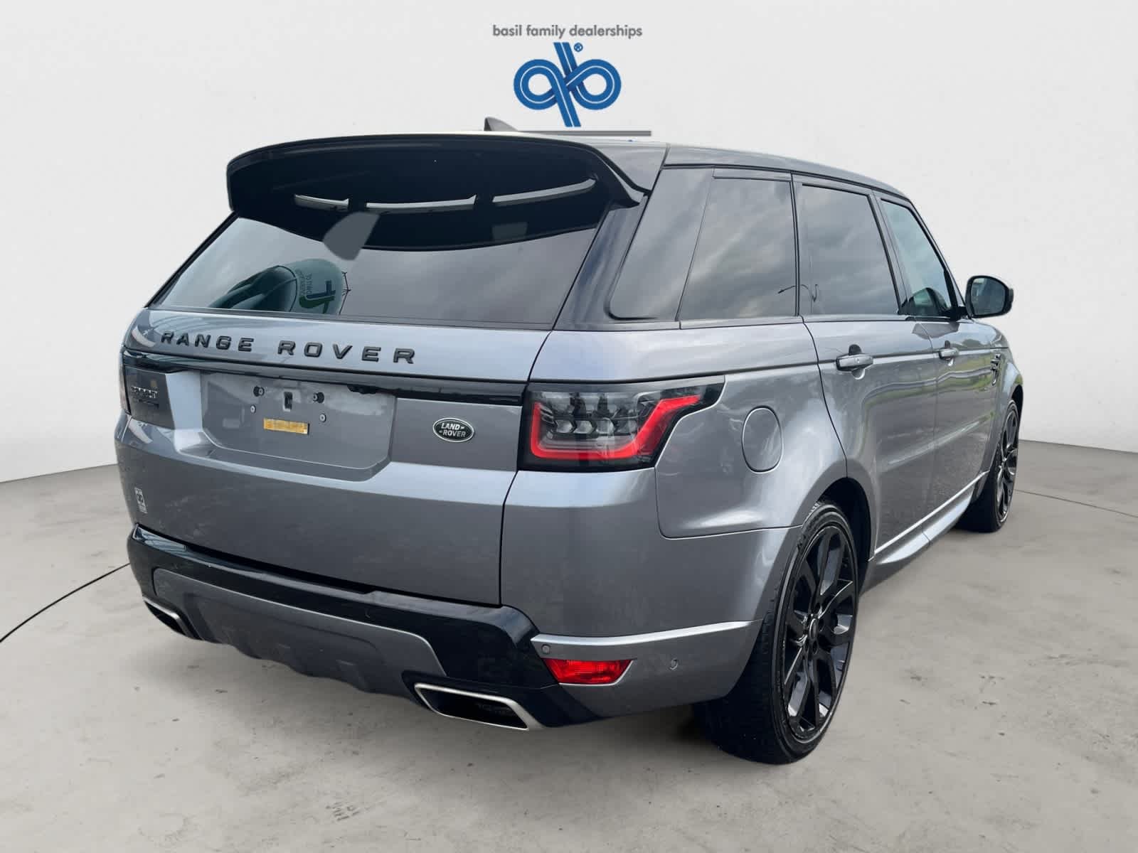 Used 2022 Carpathian Grey Premium Metallic Land Rover Autobiography image 7