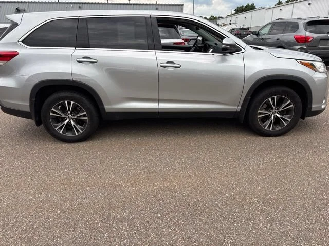 Used 2019 Celestial Silver Metallic Toyota LE image 4
