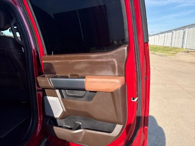 Used 2025  Ford King Ranch image 34