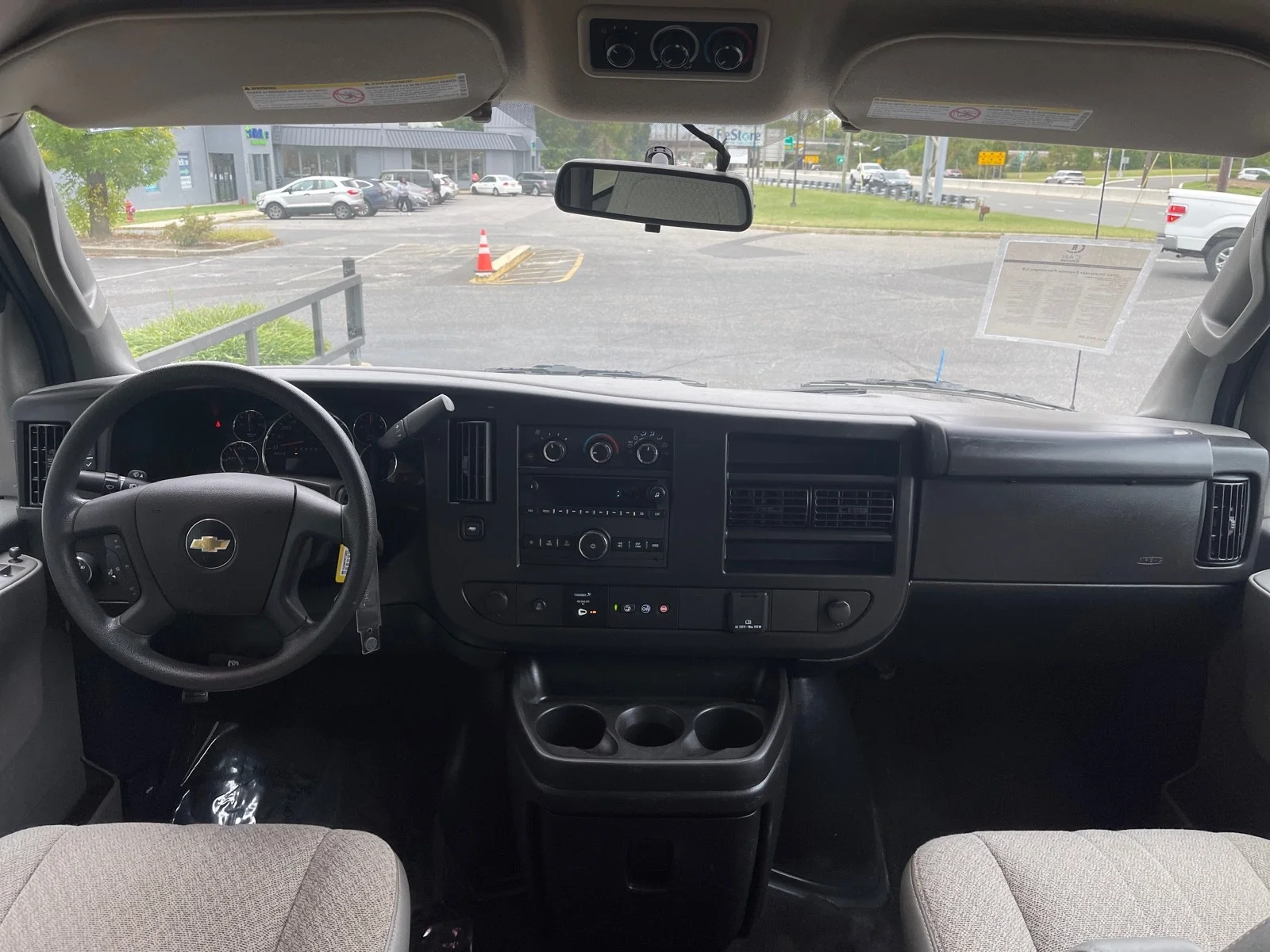 2023 Chevrolet Express Passenger LS - Photo 31