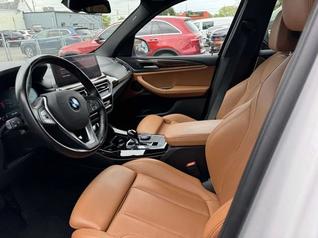 Used 2022 White BMW sDrive30i image 18