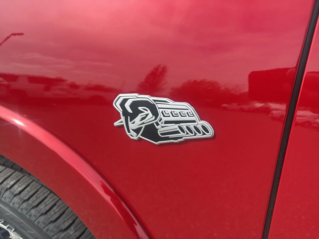 New 2026 Molten Red Pearl-Coat Exterior Paint RAM Longhorn image 10