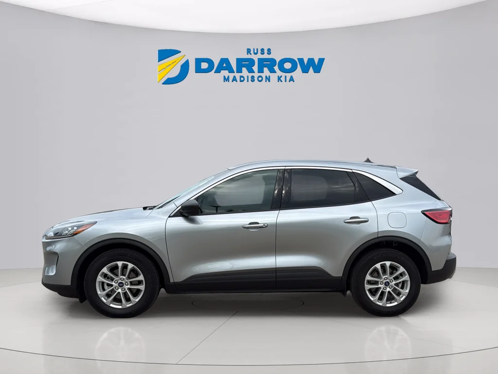 Used 2022 Silver Metallic Ford SE image 2
