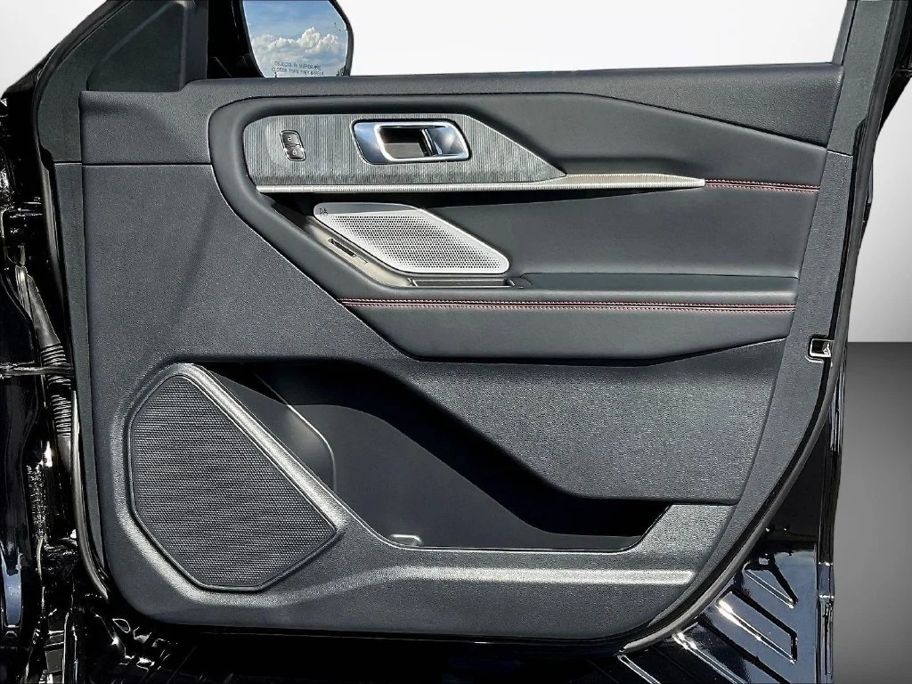New 2027 Agate Black Metallic Ford ST image 38