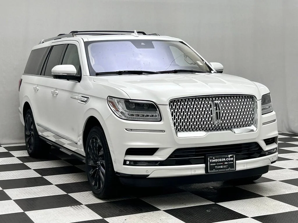 Used 2020 White Lincoln Reserve image 2