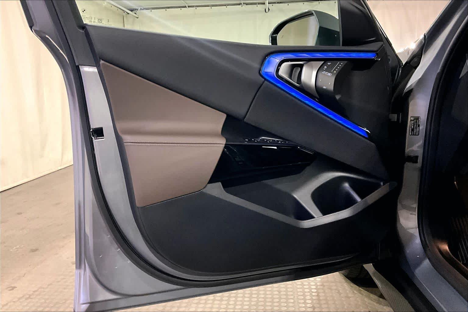Used 2026 Skyscraper Grey Metallic BMW 30 xDrive image 20