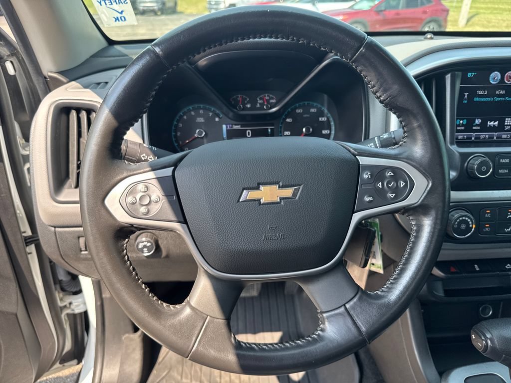 Used 2018 SUMMIT WHITE Chevrolet 4WD LT image 14