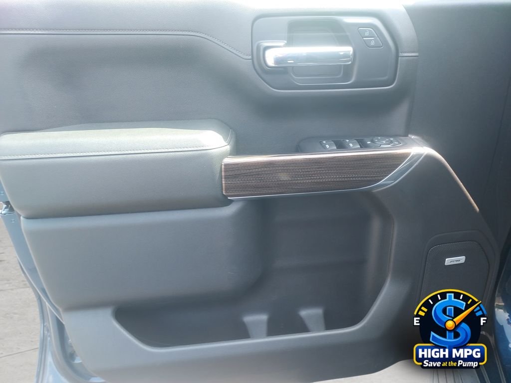Used 2020 Blue Chevrolet RST image 27