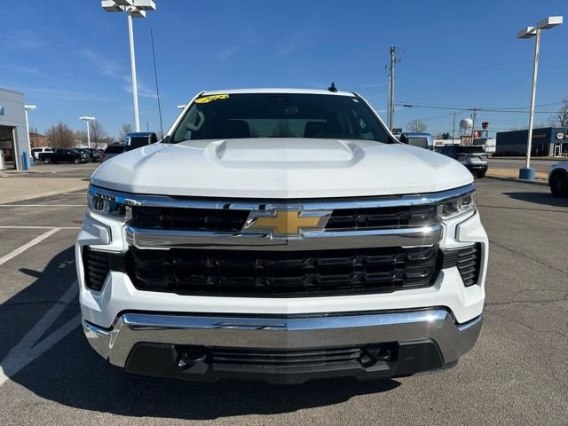 Used 2025 White Chevrolet LT image 3