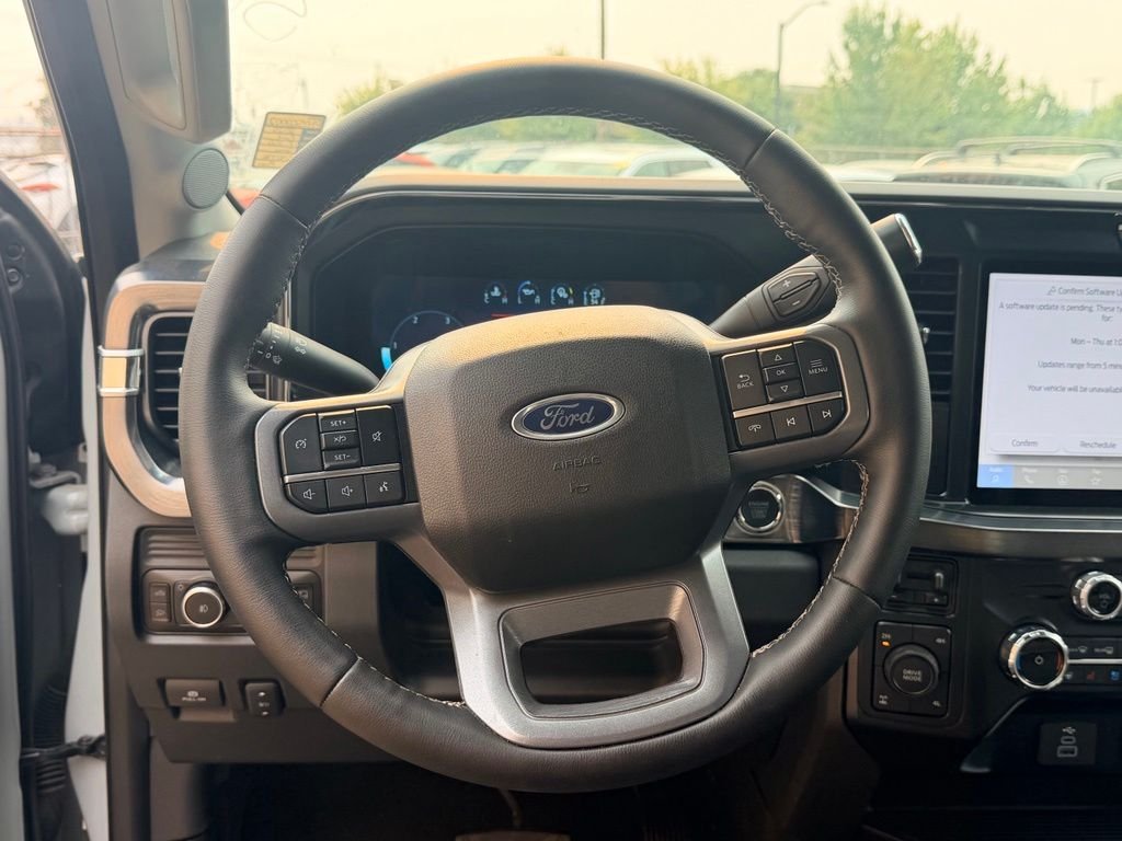 Used 2025 Gray Ford Lariat image 17