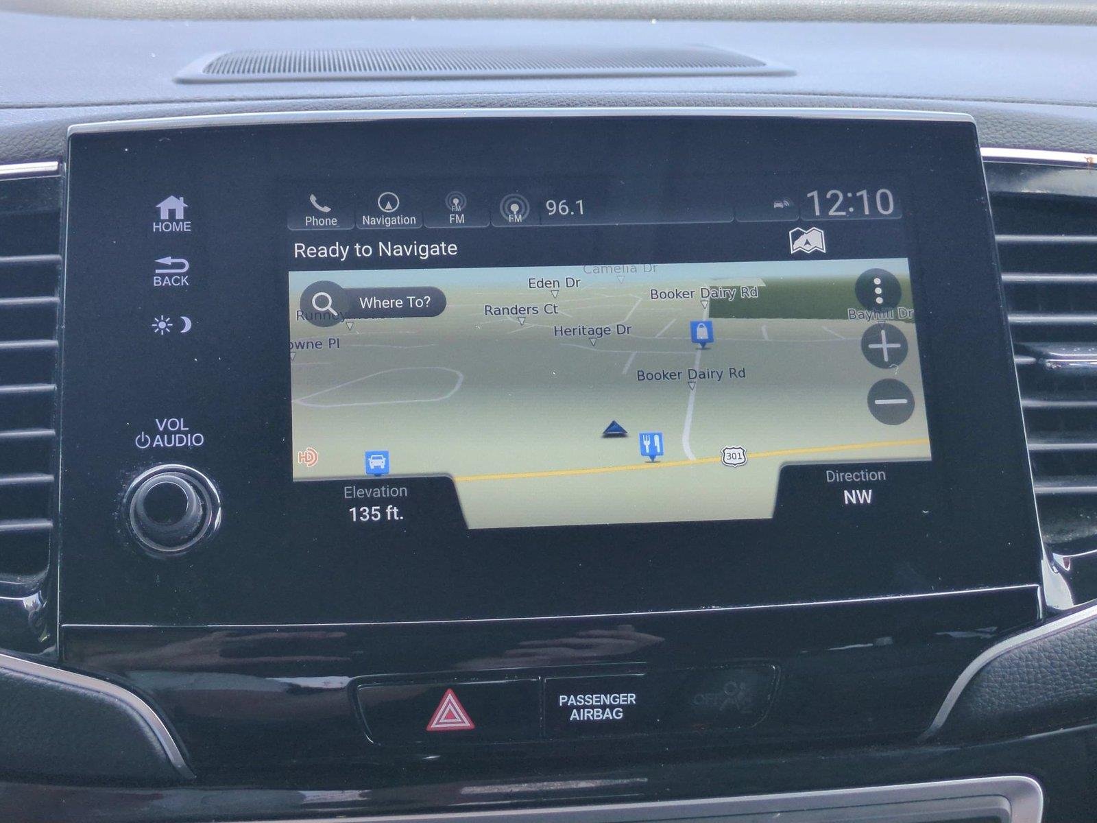 Used 2019 Modern Steel Metallic Honda Touring 8-Passenger image 27