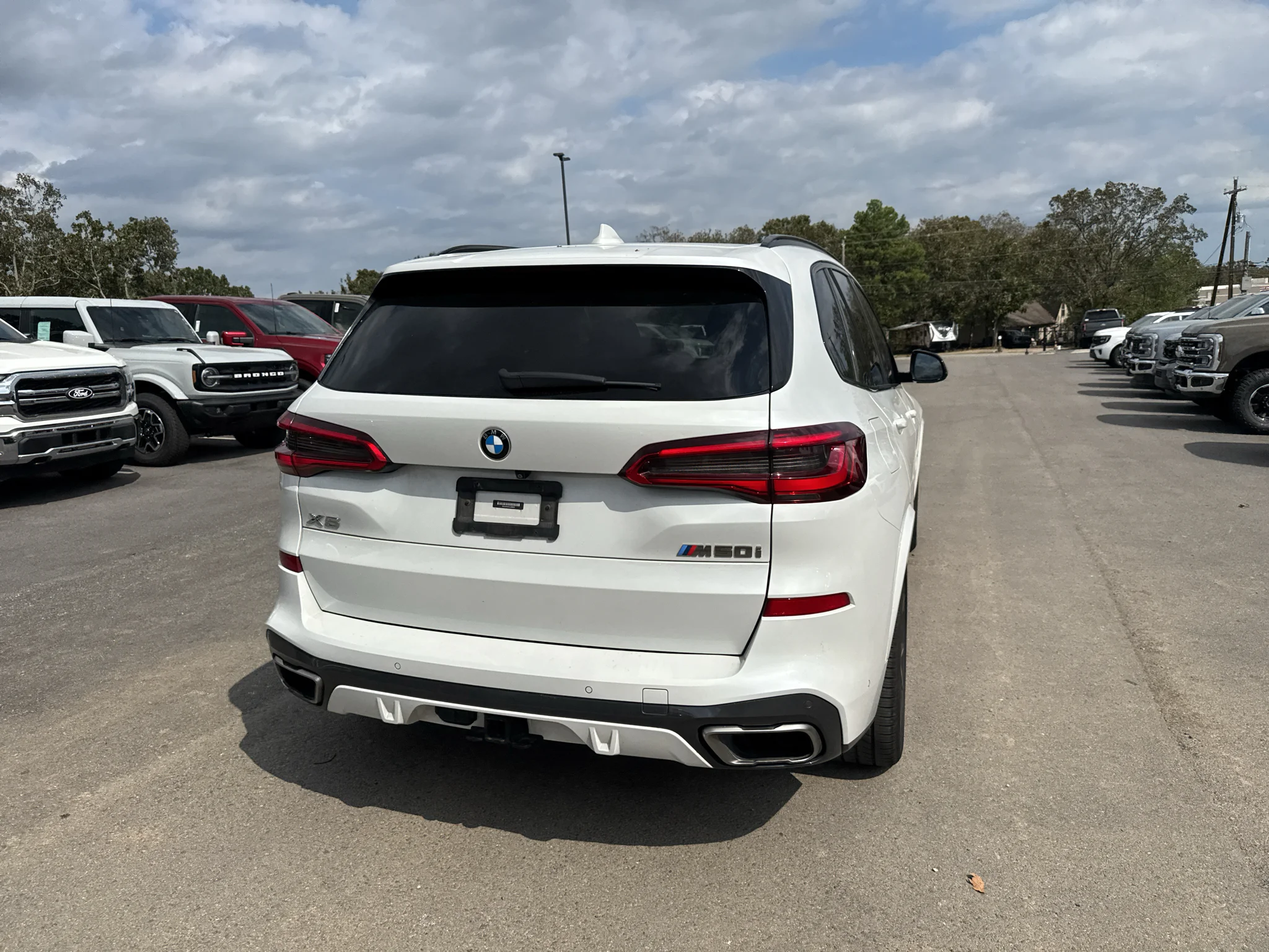Used 2020 Mineral White Metallic BMW M50i image 6