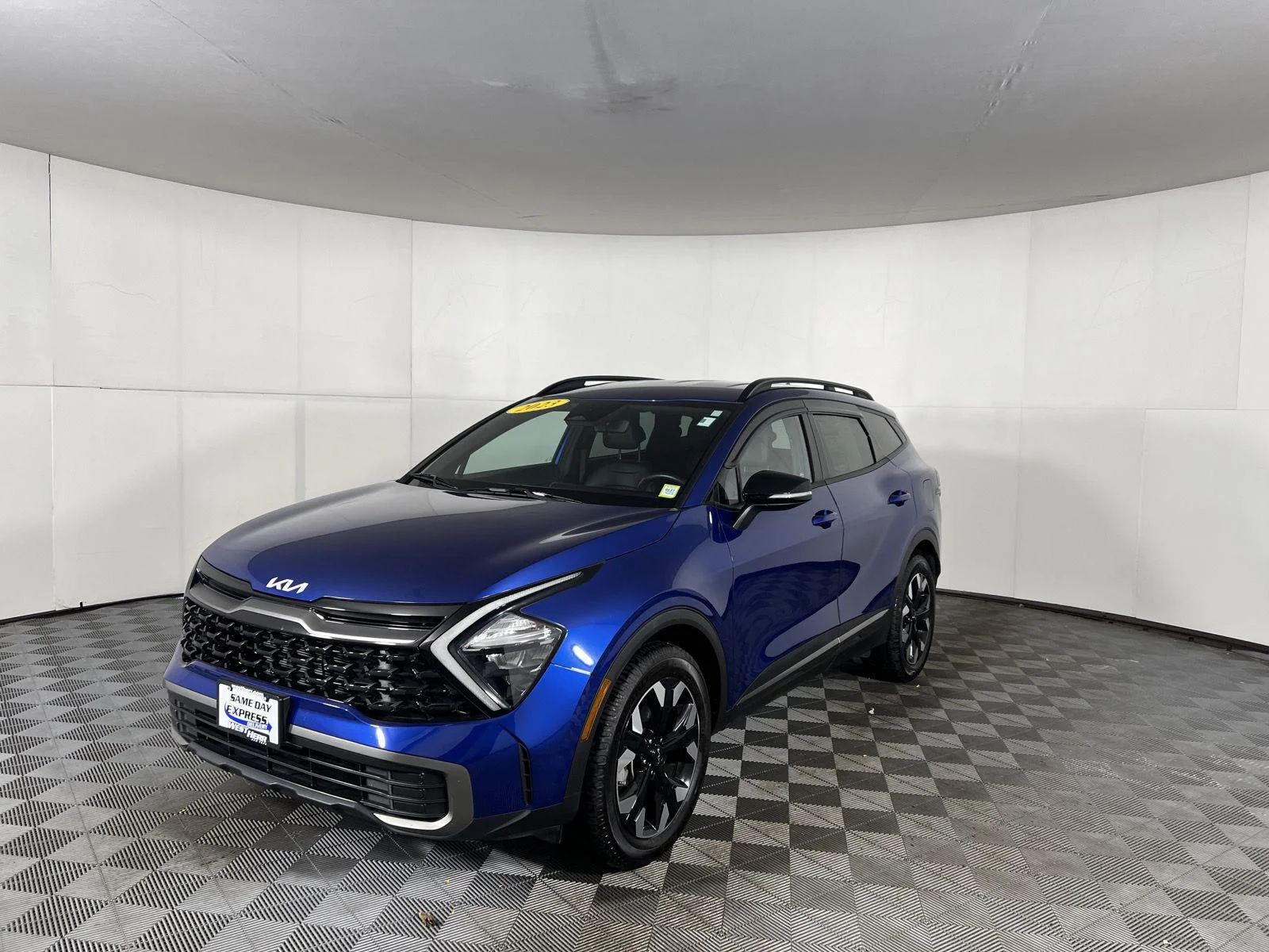 Used 2023 Sapphire Blue Kia X-Line image 5