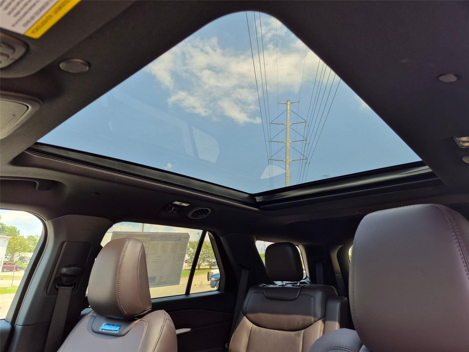New 2026 Carbonized Gray Metallic Ford Platinum™ image 23