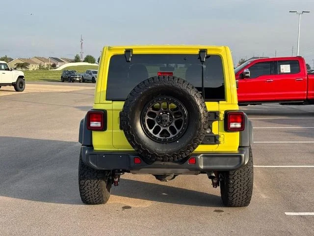 Used 2022 High Velocity Clearcoat Jeep  image 4