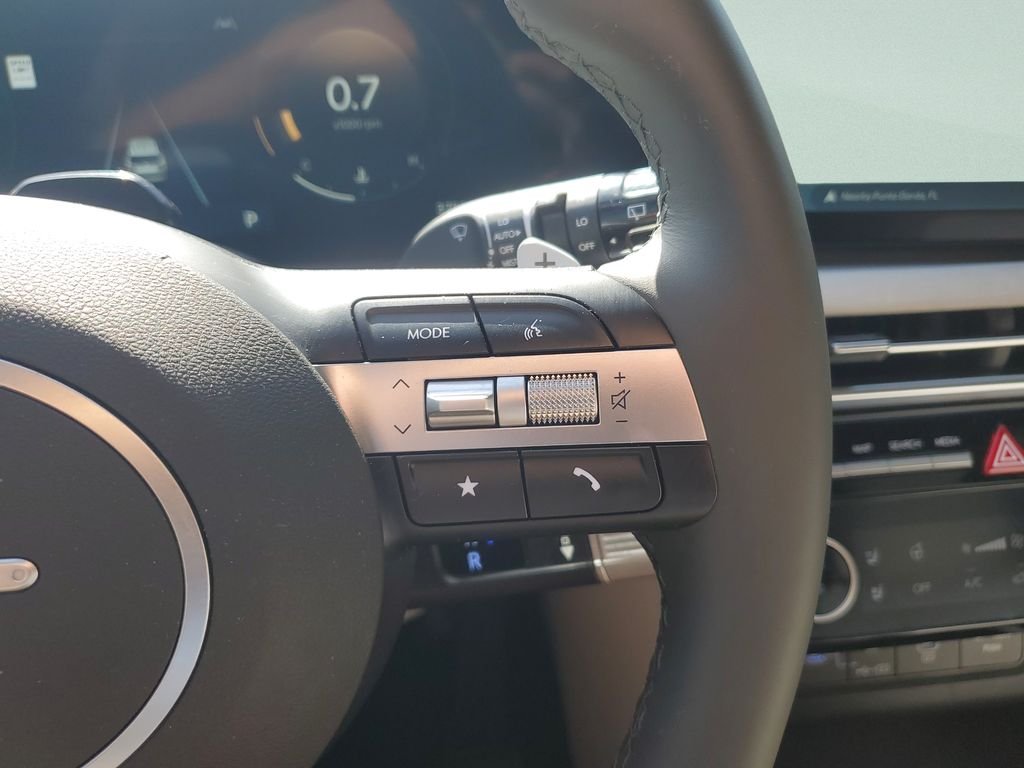2025 Hyundai Tucson Limited - Photo 22