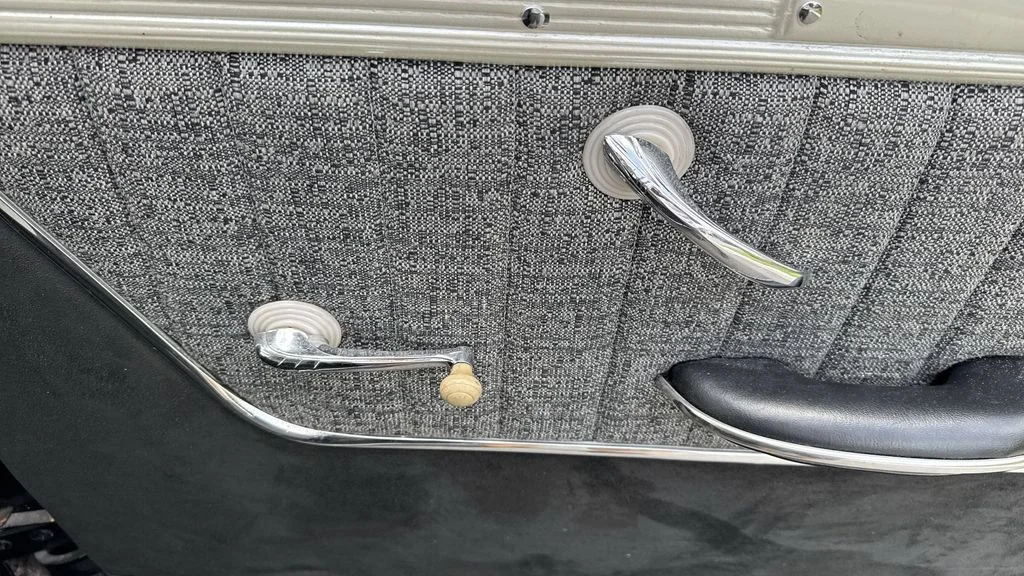 2022 Chrysler Voyager LX - Photo 43