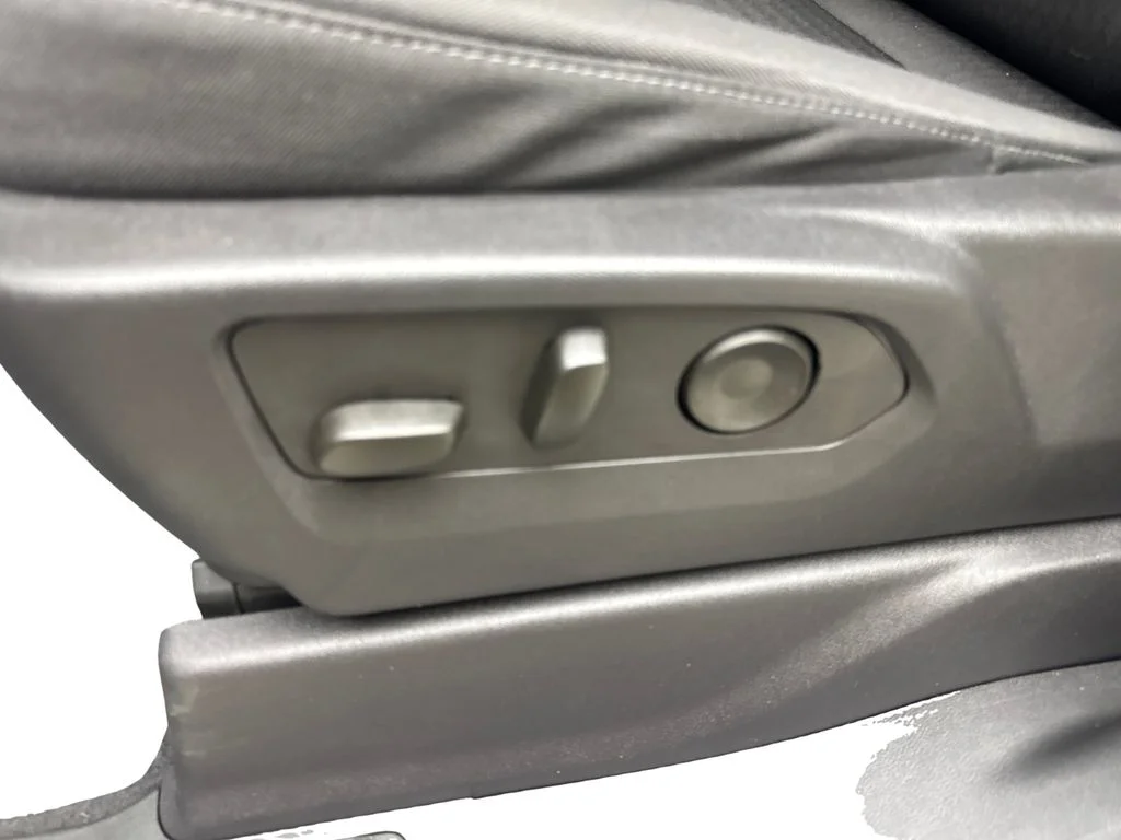 Used 2024 White Chevrolet Custom Trail Boss image 33