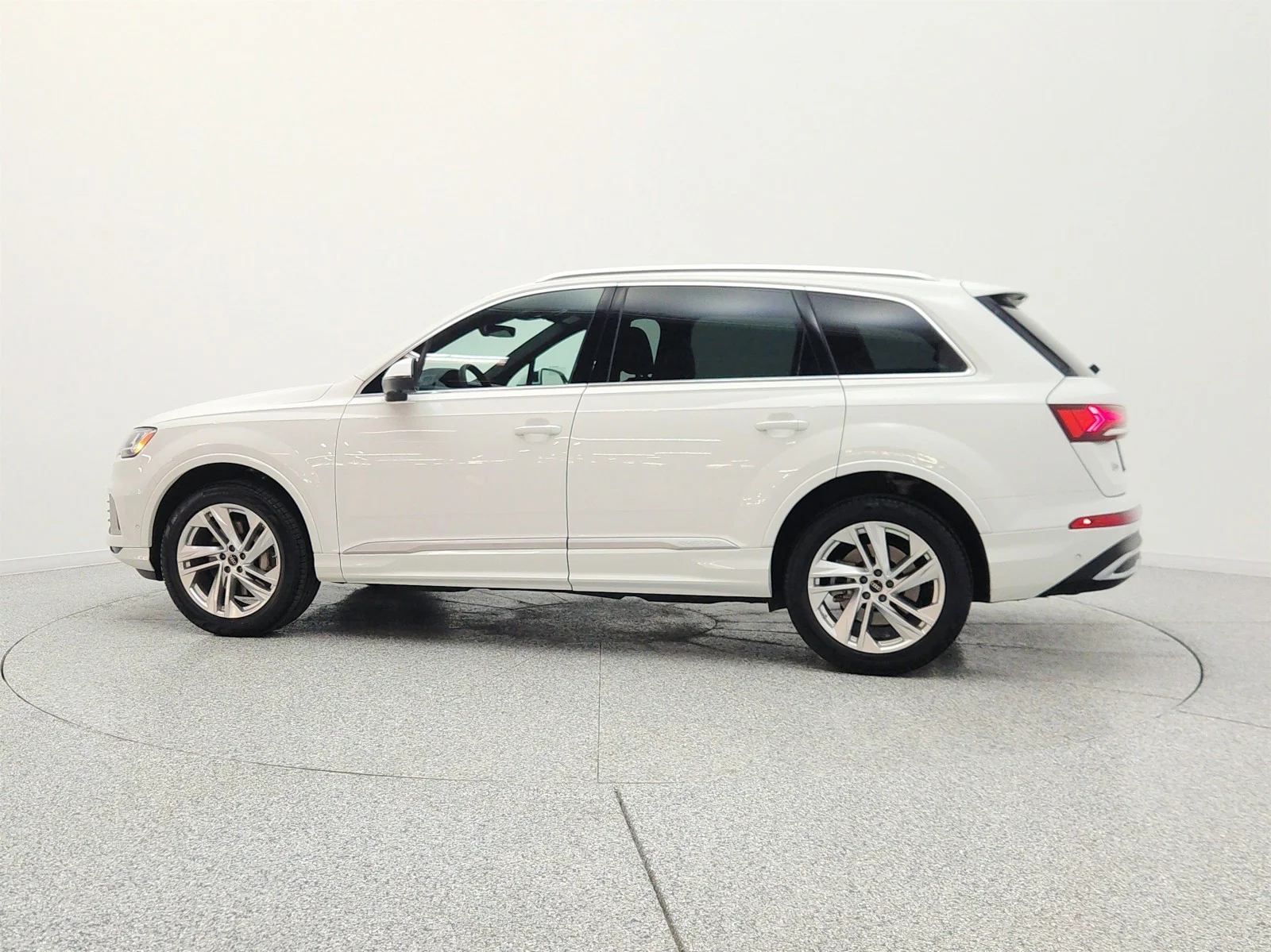 Used 2023 Carrara White Audi Premium 45 TFSI quattro image 8