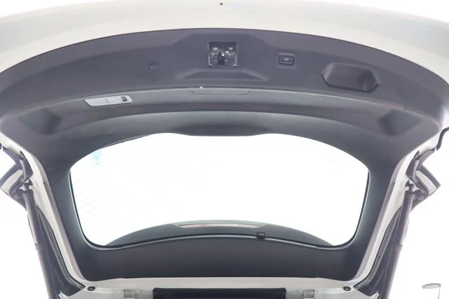 Used 2021 Snowflake White Pearl Mazda Touring image 26