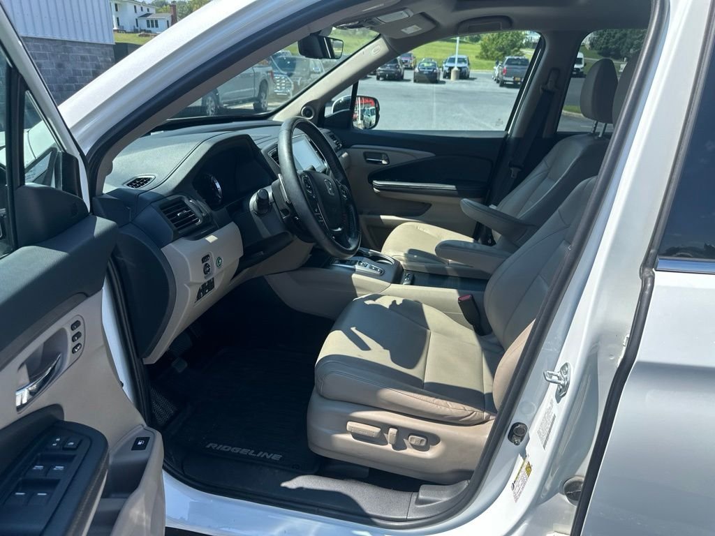 Used 2022 White Honda RTL-E image 10