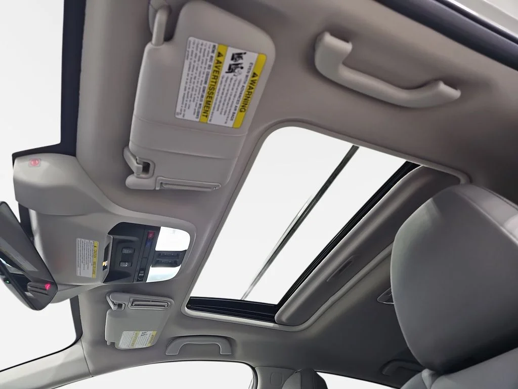 Used 2023 White Subaru Sport image 32