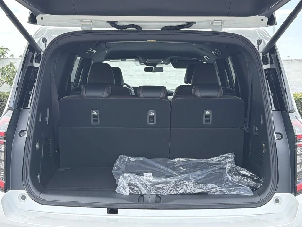 New 2026 Aspen White Tricoat Nissan SL image 29