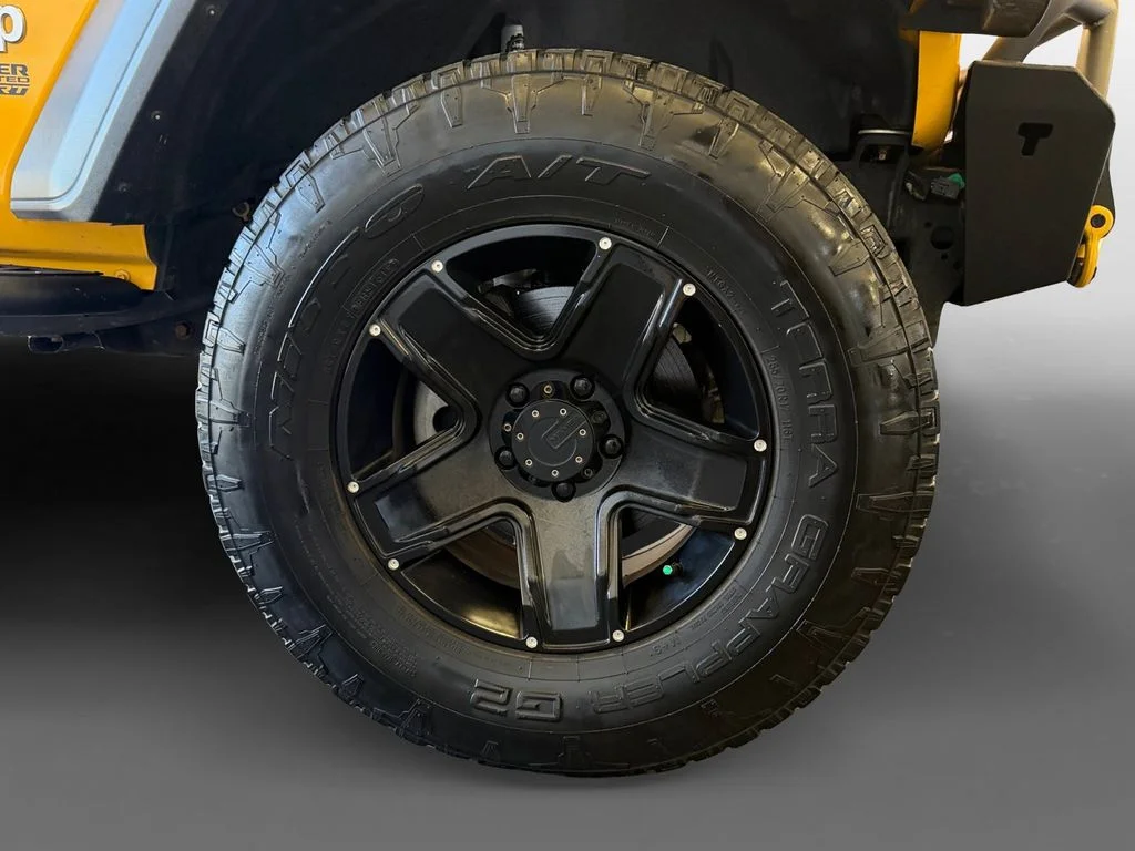 Used 2019 Yellow Jeep Unlimited Sport S image 9