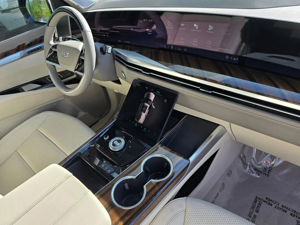 New 2026 Argent Silver Metallic Cadillac Platinum Sport image 10