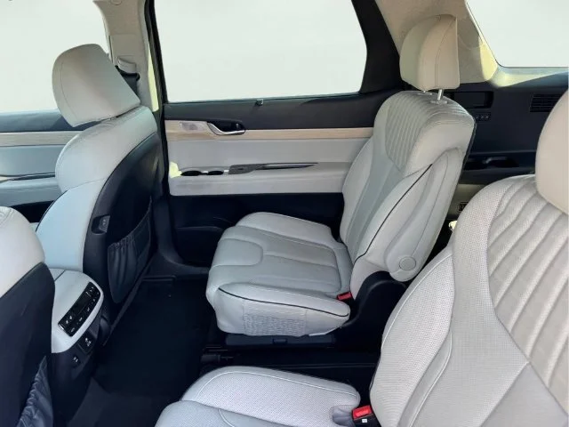 Used 2024 White Hyundai Limited image 10