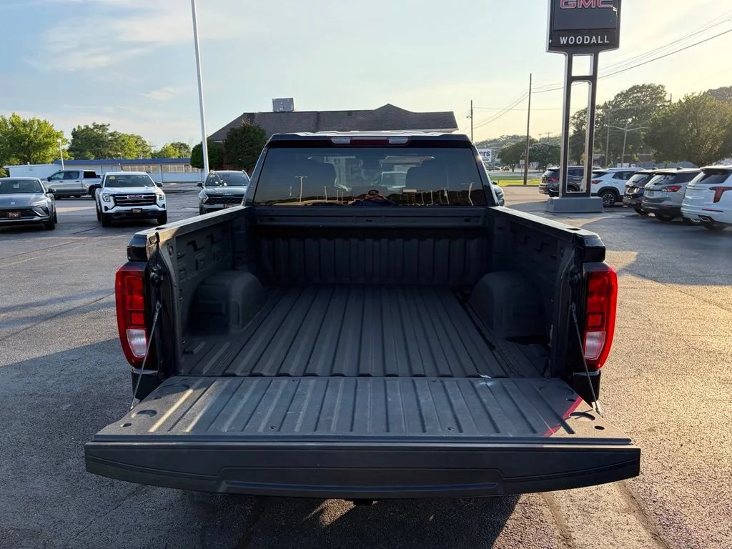 Used 2022 Titanium Rush Metallic GMC Elevation image 7