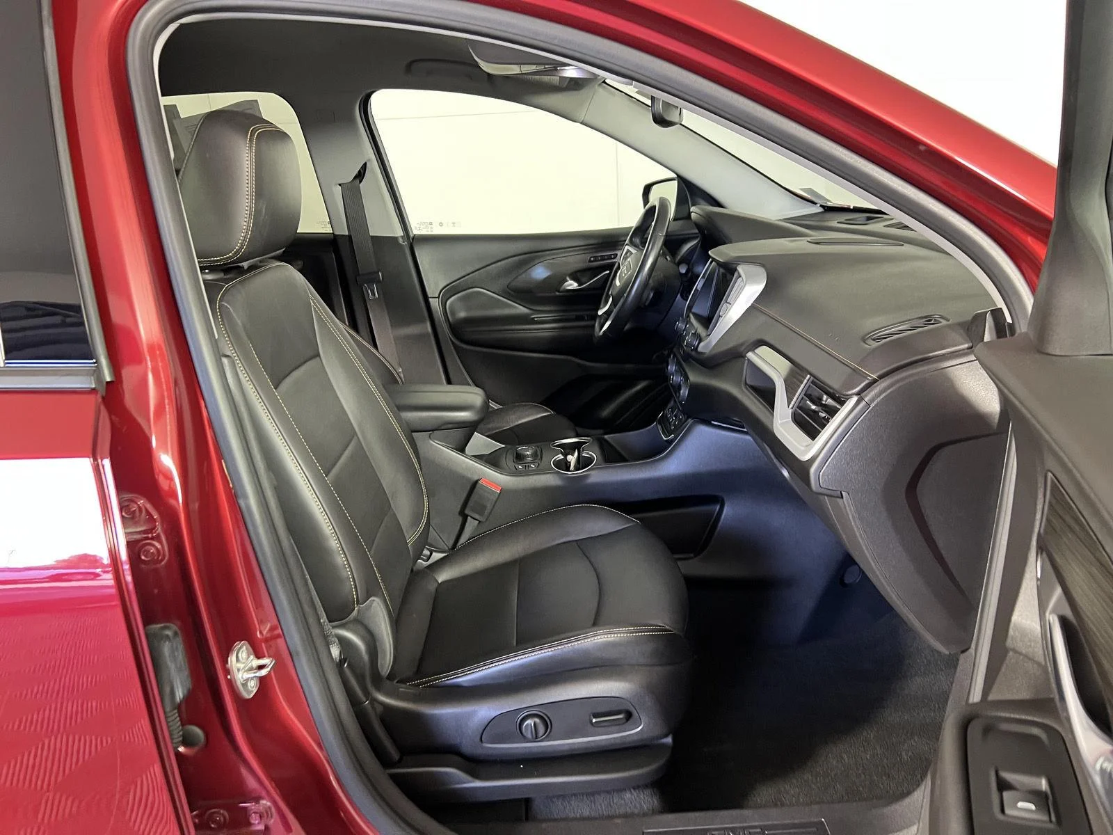 Used 2020 RED QUARTZ TINTCOAT GMC SLT image 9