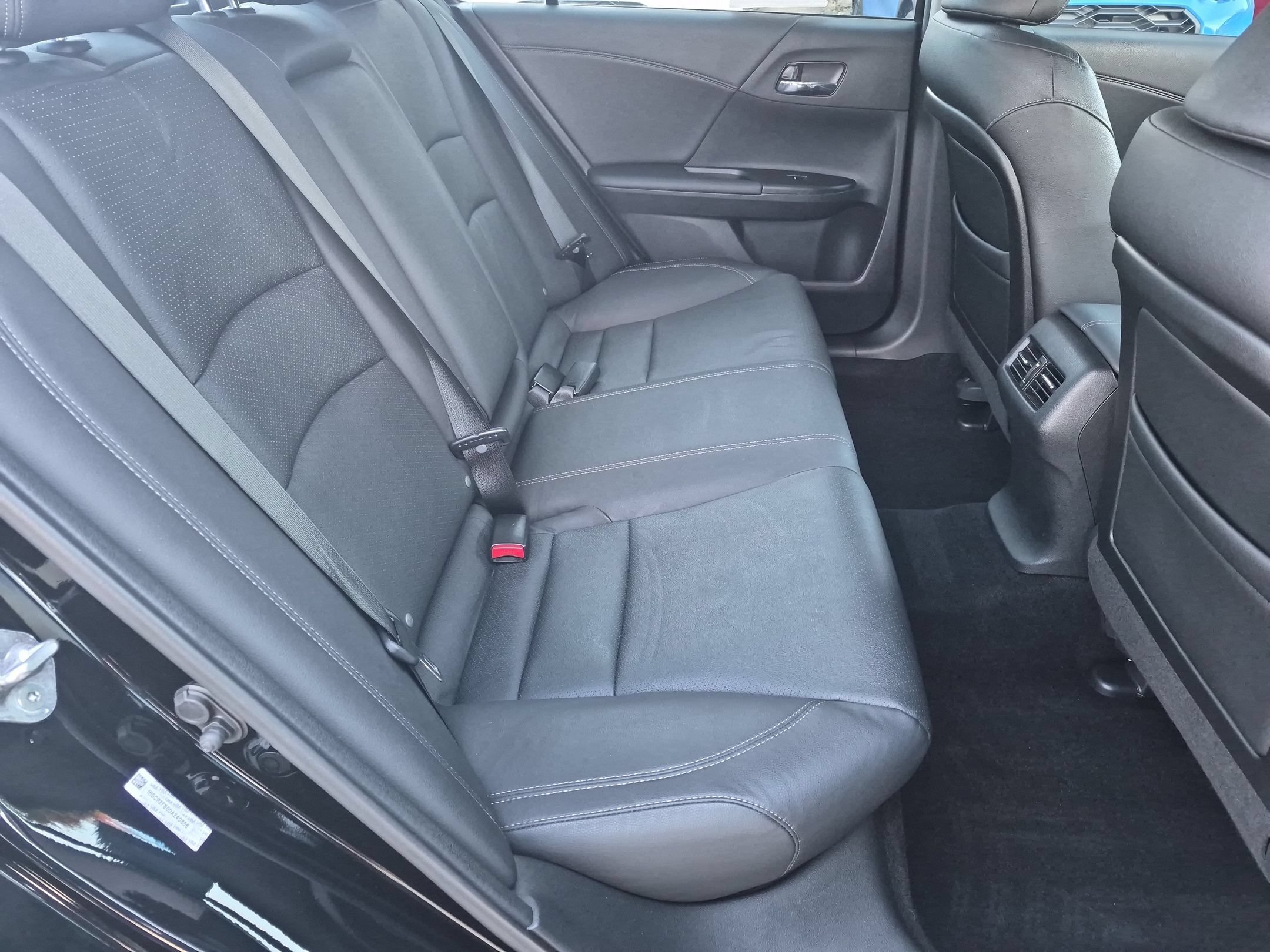 Used 2013 Crystal Black Pearl Honda EX-L Sedan image 29