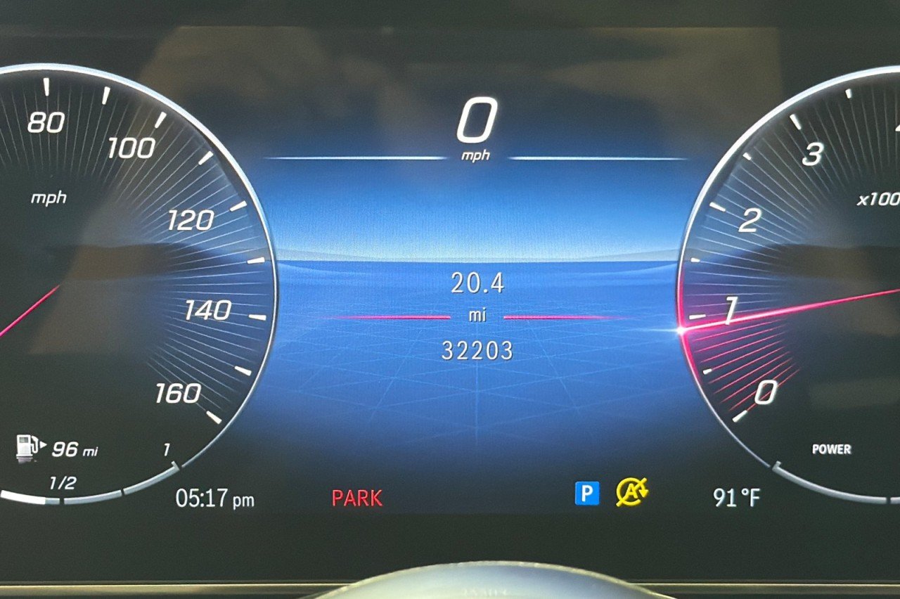 Used 2023 Graphite Grey Metallic Mercedes-Benz C 300 image 23