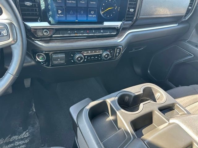 Used 2025 White Chevrolet LT image 22