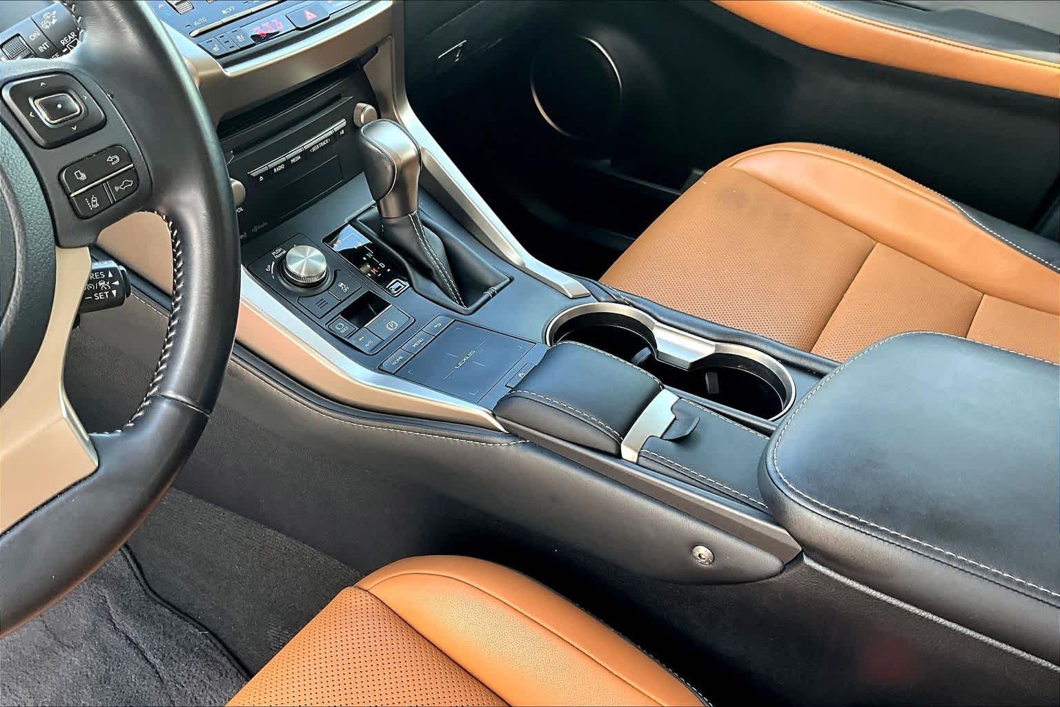 Used 2021 Matador Red Mica Lexus  image 17