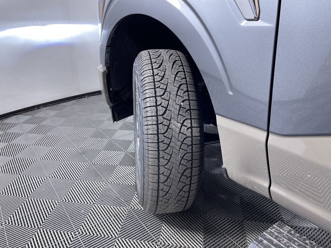 New 2026 Carbonized Gray Metallic Ford King Ranch image 29
