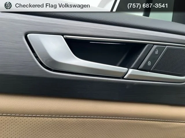 New 2026 White Volkswagen 2.0T SE w/Technology image 18