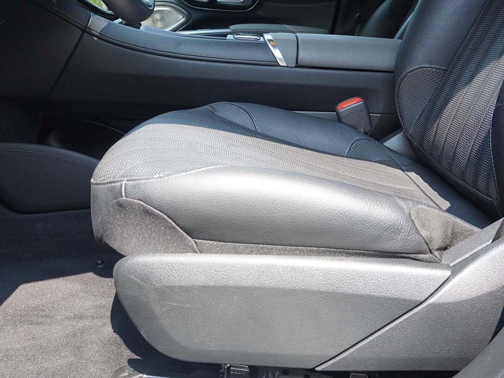 Used 2024 Black Mercedes-Benz 450 image 37