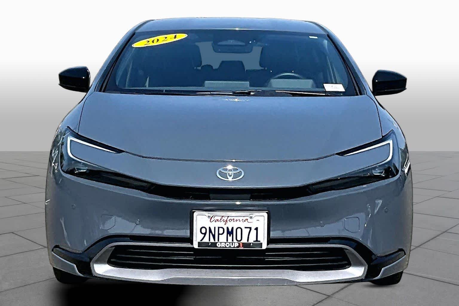 Used 2024 Guardian Gray Toyota XLE image 3