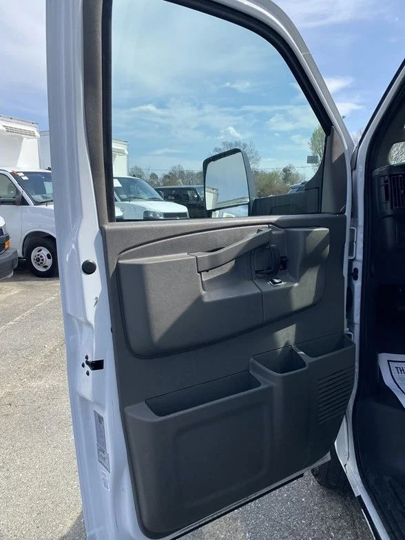 Used 2024 White GMC Work Van image 8