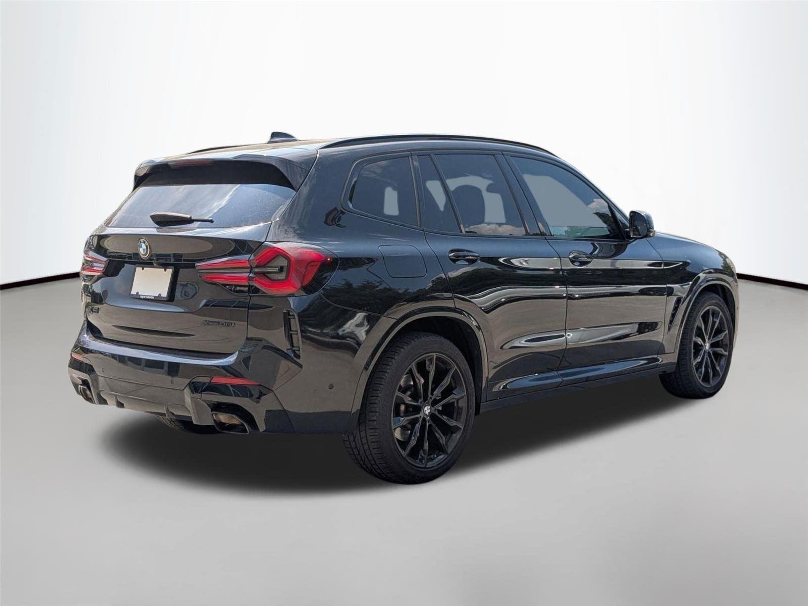 Used 2023 Black Sapphire Metallic BMW xDrive30i image 5